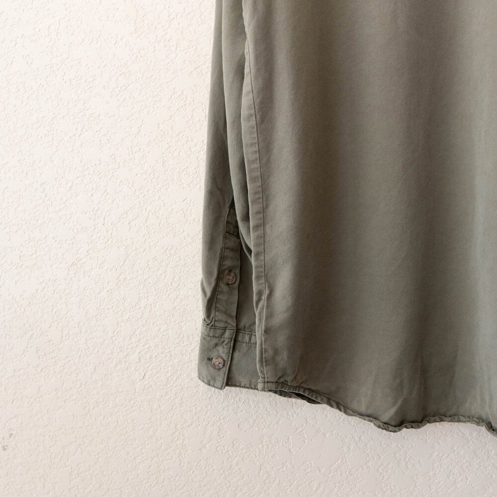 Social Standard Sanctuary M Olive 100% Tencel Roll Tab Button Shirt - Picture 11 of 12